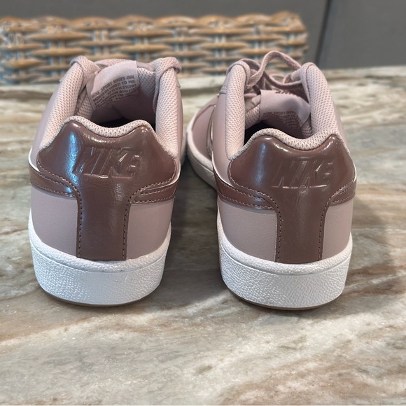 Women’s NIKE Court Royale “Smoky Mauve” leather sneakers- Size 9.5 - Picture 3 of 8